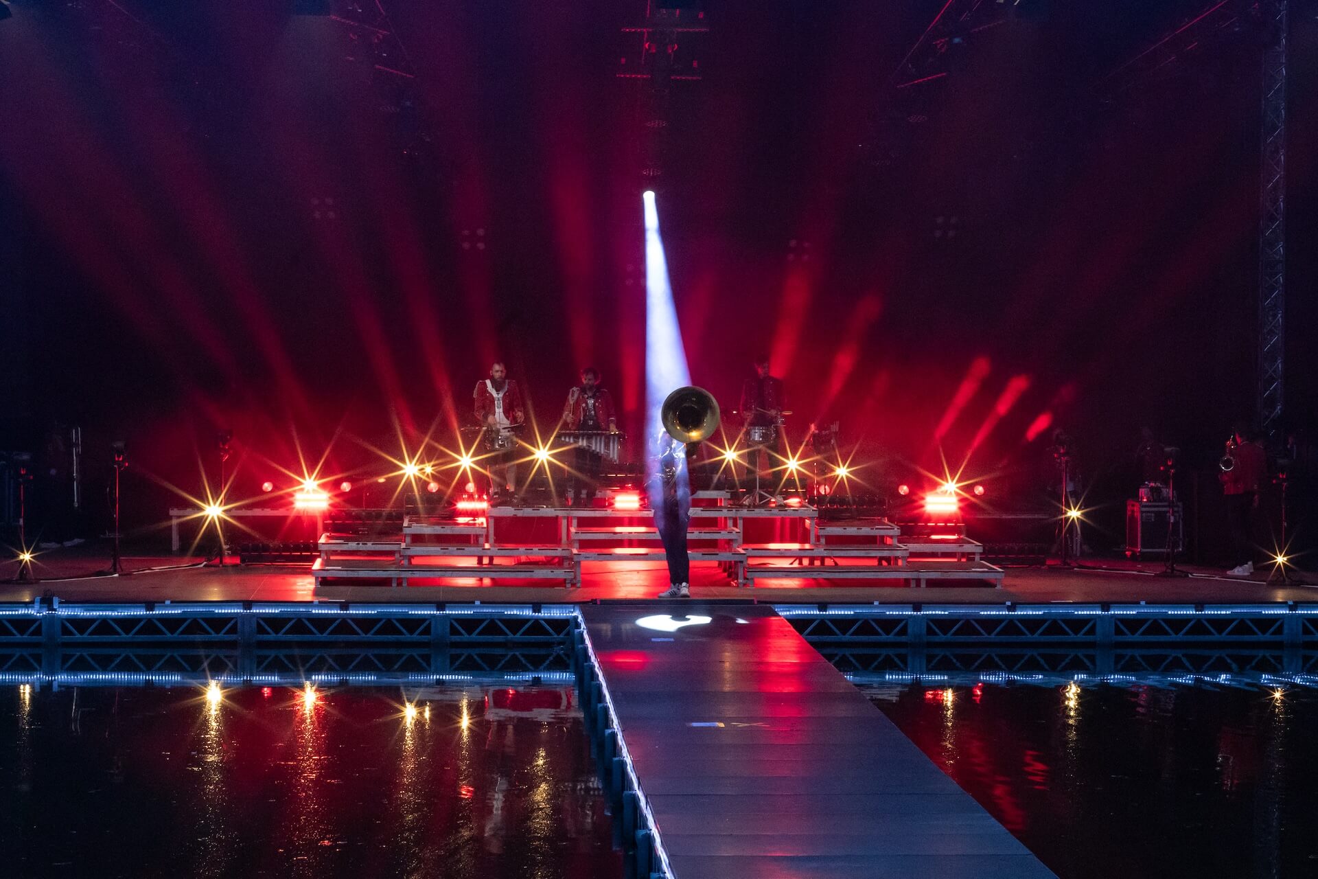 MEUTE auf großer Bühne in Weimar